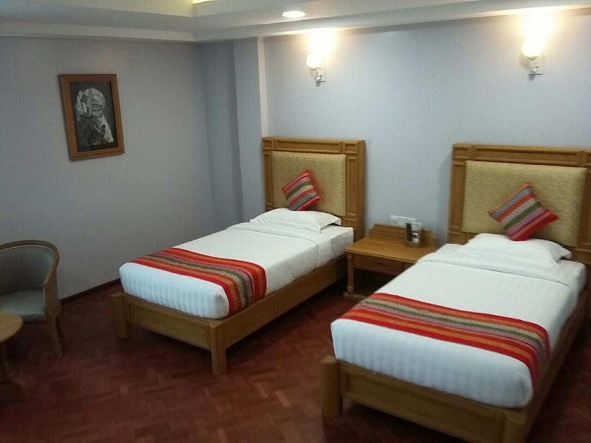 Amayar Nadi Hotel Mandalay Buitenkant foto