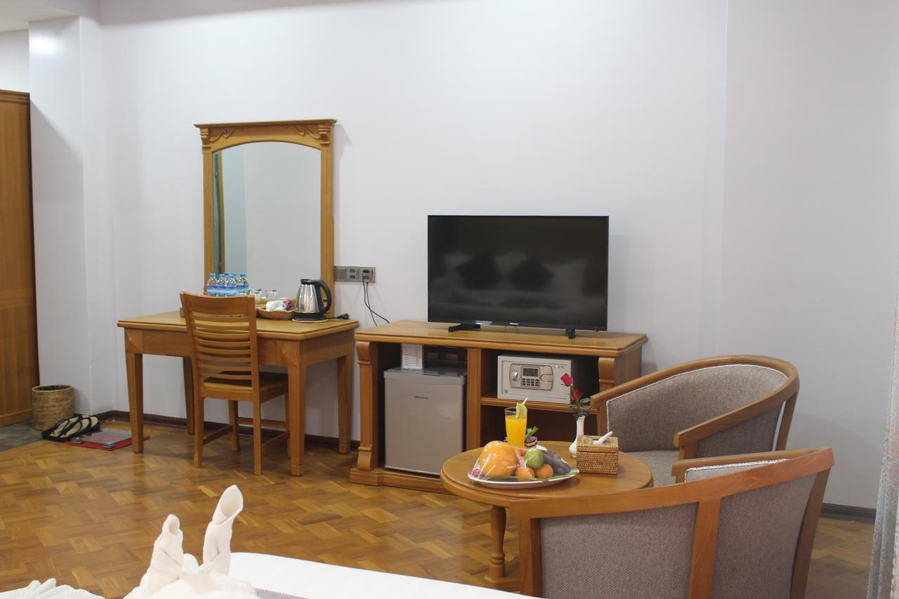 Amayar Nadi Hotel Mandalay Buitenkant foto