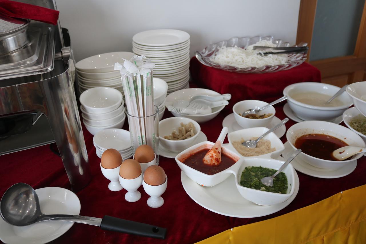 Amayar Nadi Hotel Mandalay Buitenkant foto